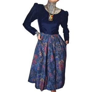 Vintage 80s 90s Lanz Floral Dress Sz Small Velvet Long Sleeve Midi Fairy Grunge
